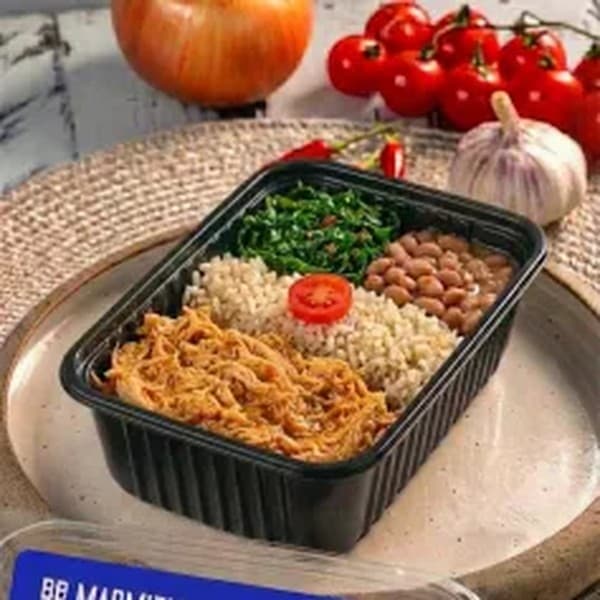 Frango desfiado com Arroz integral, Feijão e Couve