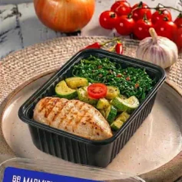 Bife de Frango com Abobrinha e Couve